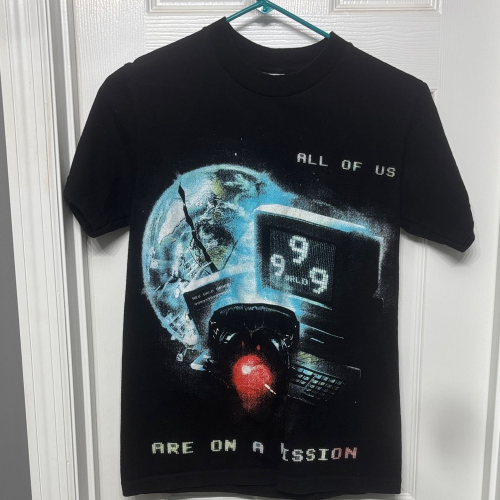 Black Graphic T-Shirt. Juice wrld 999 shirt barely worn.